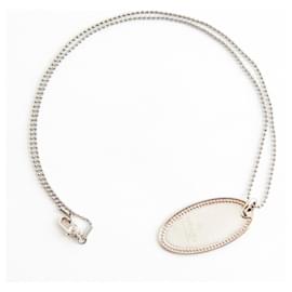 Collier Gucci en argent avec logo ovale Argenté