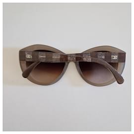 Chanel-Óculos de sol-Bege