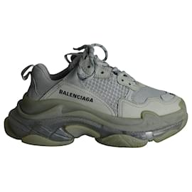 Balenciaga-Balenciaga Triple S Sneakers in Grey Leather and Mesh-Grey