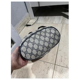 Gucci-Handtaschen-Grau