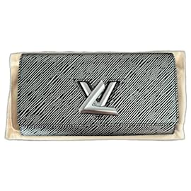 Louis Vuitton Fuchsia EPI Leather Clefs Rabat Key Pouch