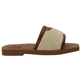 Chloé Chloe Woody Flat Mule em couro marrom e shearling creme Marrom