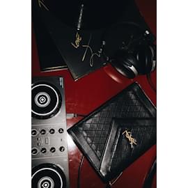 Saint Laurent-Black Gaby medium leather shoulder bag-Black