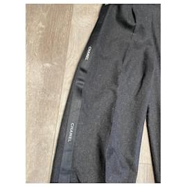 Chanel-Pantalones, polainas-Negro