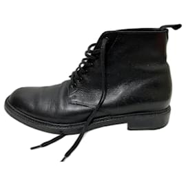 Saint Laurent-Botas tipo militar com cadarço-Preto