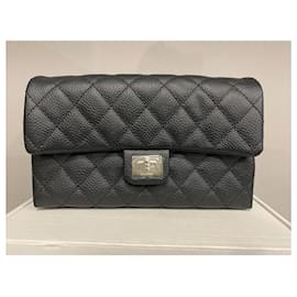 Chanel-Hüfttasche, Taschenversion 2.55-Schwarz