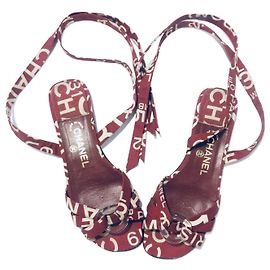 Chanel Rue 31 Cambon Sandals White Red