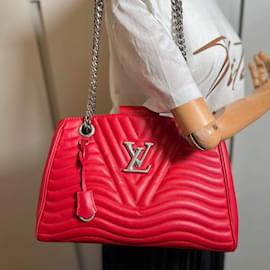 Louis Vuitton-Tote New Wave De Piel Acolchada Rojo-Roja