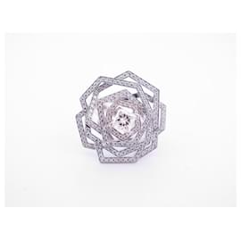 Chanel-Camelia Chanel ring 1932 T 55 WHITE GOLD 18K & 167 diamants 2.31CT DIAMONDS RING-Silvery