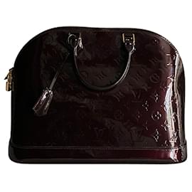 Louis Vuitton-Louis Vuitton Alma PM Tote Bag in Burgundy Patent Leather-Dark red