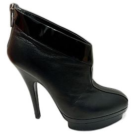 Yves Saint Laurent YSL Rive Gauache Easy 105 ankle boots Black