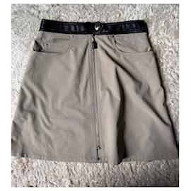 Louis Vuitton-Un pantalon, leggings-Kaki