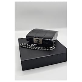 Chanel-Bolso cluch chanel-Negro,Plata