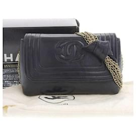 Chanel-Chanel CC  Leather Mini Chain Shoulder Bag Leather Shoulder Bag in Good condition-Black