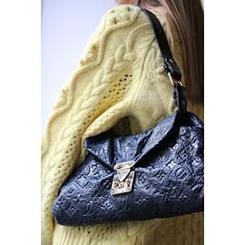 Louis Vuitton-LOUIS VUITTON  Handbags T.  leather-Navy blue