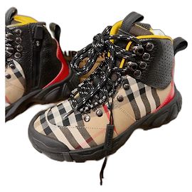 Burberry Leather Boots Kids Multiple colors