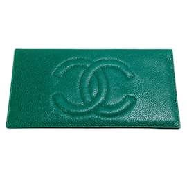 Chanel-Carteira Chanel com capa de talão de cheques em couro verde esmeralda-Verde