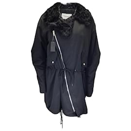 Autre Marque-Schwarze Jacke mit durchgehendem Reißverschluss und Lammfellkragen von Forte Dei Marmi Couture-Schwarz