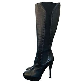 Yves Saint Laurent Chyc leather boots black Black
