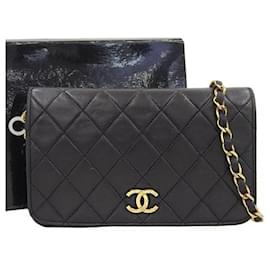 Chanel-CC bolsa de couro acolchoado com aba completa A03571-Preto