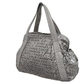 Chanel-Bedruckte Nylon-Unlimited-Bowlingtasche-Silber