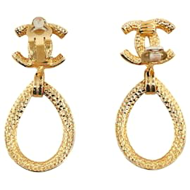 Chanel-Chanel Gold CC Drop Earrings-Golden