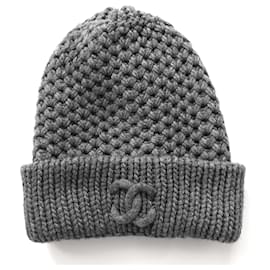 Chanel-Cappello berretto in cashmere grigio grosso con logo Chanel Archival CC-Grigio