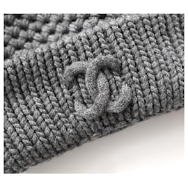 Chanel-Bonnet en cachemire gris épais avec logo CC Archival Chanel-Gris