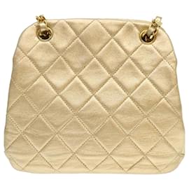 Chanel-CHANEL Matelasse Chain Shoulder Bag Leather Gold CC Auth 53015a-Golden