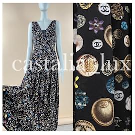 Chanel-12Vestido maxi de seda preta com logotipo K$ CC-Preto