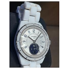 Chanel-MOONPHASE-White
