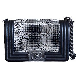 Mini bolsa Chanel Boy com cristais Swarovski Preto Multicor Hardware prateado