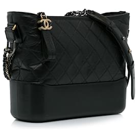 Chanel-Chanel Preto Médio Pele de Cordeiro Gabrielle Crossbody-Preto