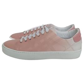 Burberry-Sneakers-Pink