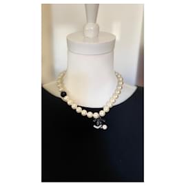 Chanel-Necklaces-White