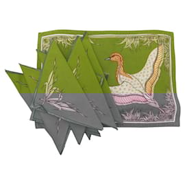 Hermès-LOT HERMES 8 SERVIETTES ET SET DE TABLE MOTIF CANARD EN COTON VERT GREEN NAPKINS-Vert