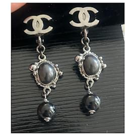 Chanel-Earrings-Black
