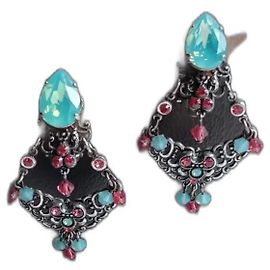 Autre Marque Pendientes de clip Jacqueline Singh Paris con piedras naturales Multicolor