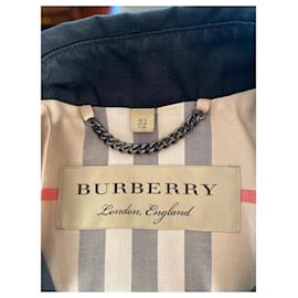 Burberry-Trench burberry femme tout neuf-Noir