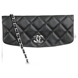 Chanel-Black and white 2011 lined-sided lambskin wallet on chain bag-Black