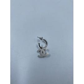 Chanel-Silver Chanel CC Earrings-Silvery