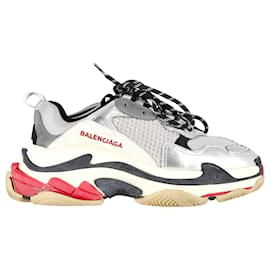 Balenciaga-Balenciaga Triple S Sneakers aus silbernem Polyester-Silber,Metallisch