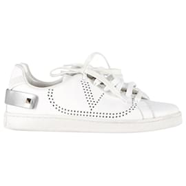 Valentino Garavani-Valentino Garavani Backnet Sneakers in White Calfskin Leather-White
