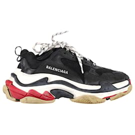 Balenciaga-Balenciaga Triple S Sneakers aus schwarzem Polyester-Schwarz