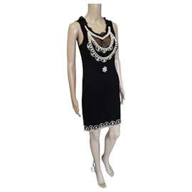 Dior-Schwarzes Dior-Kleid, mit Perlen- und Strassstickerei verziert-Schwarz