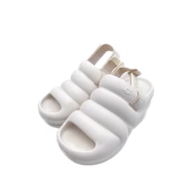 Ugg-Ciabatte e zoccoli UGG T.Unione Europea 38 Gomma da cancellare-Bianco