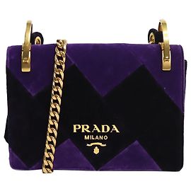 Prada Sac bandoulière zigzag en velours violet Cahier Violet
