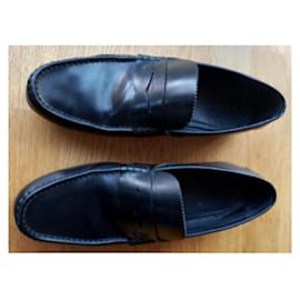 Louis Vuitton-Louis Vuitton calf leather moccasin-Black