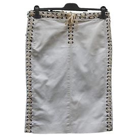 Saia Yves Saint Laurent Eggshell Tamanho 42 Fora de branco