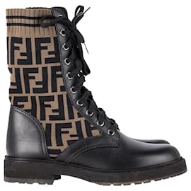Fendi-Fendi Rockoko Combat Boots in Black Leather-Black